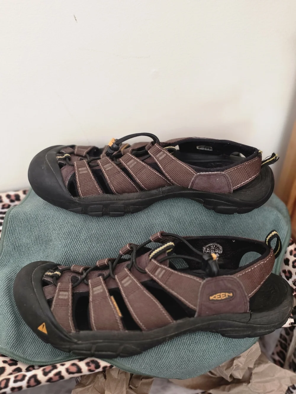 1x FINAL PRICE KEEN Newport H2 Brown Sport Sandals Closed Toe Hiking Men's 10.5